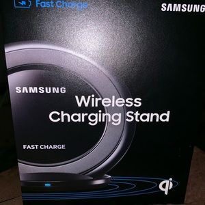 Samsung wireless Charger Stand